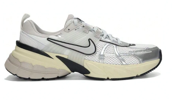 Women's Nike V2K RUN Sneakers/Retro Casual Low-Top FD0736-100